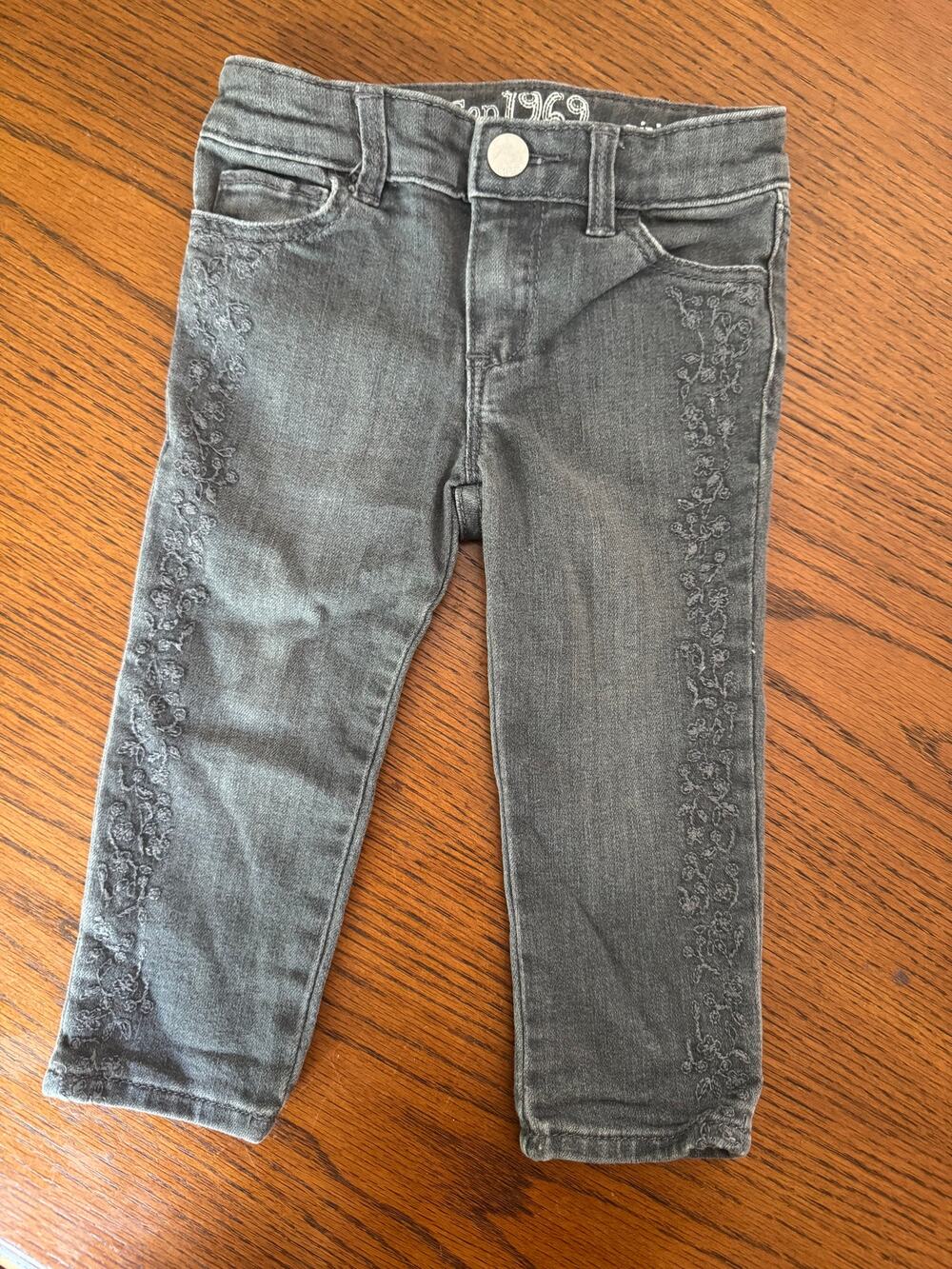 Baby Gap Mini Skinny Embroidered Grey- 18-24m